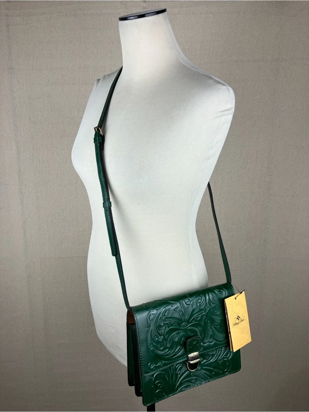 Patricia Nash Laurentina Green Tooled Leather Purse NWT